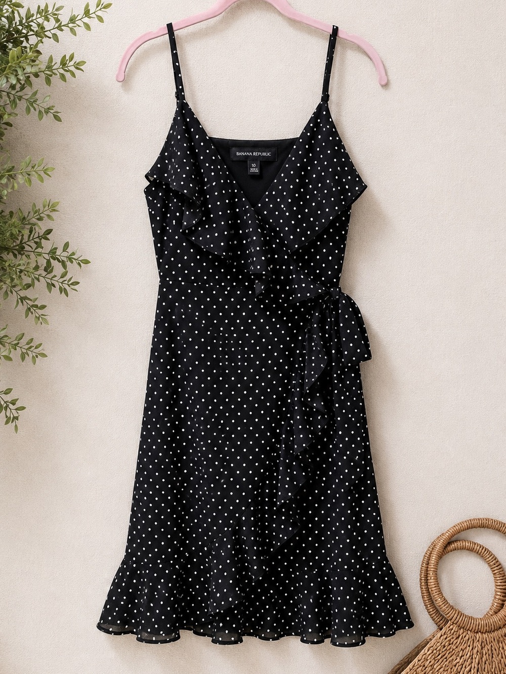 Banana Republic Black White Polka Dot Ruffle Wrap Dress Size 10 Midi Flounce - Picture 1 of 8